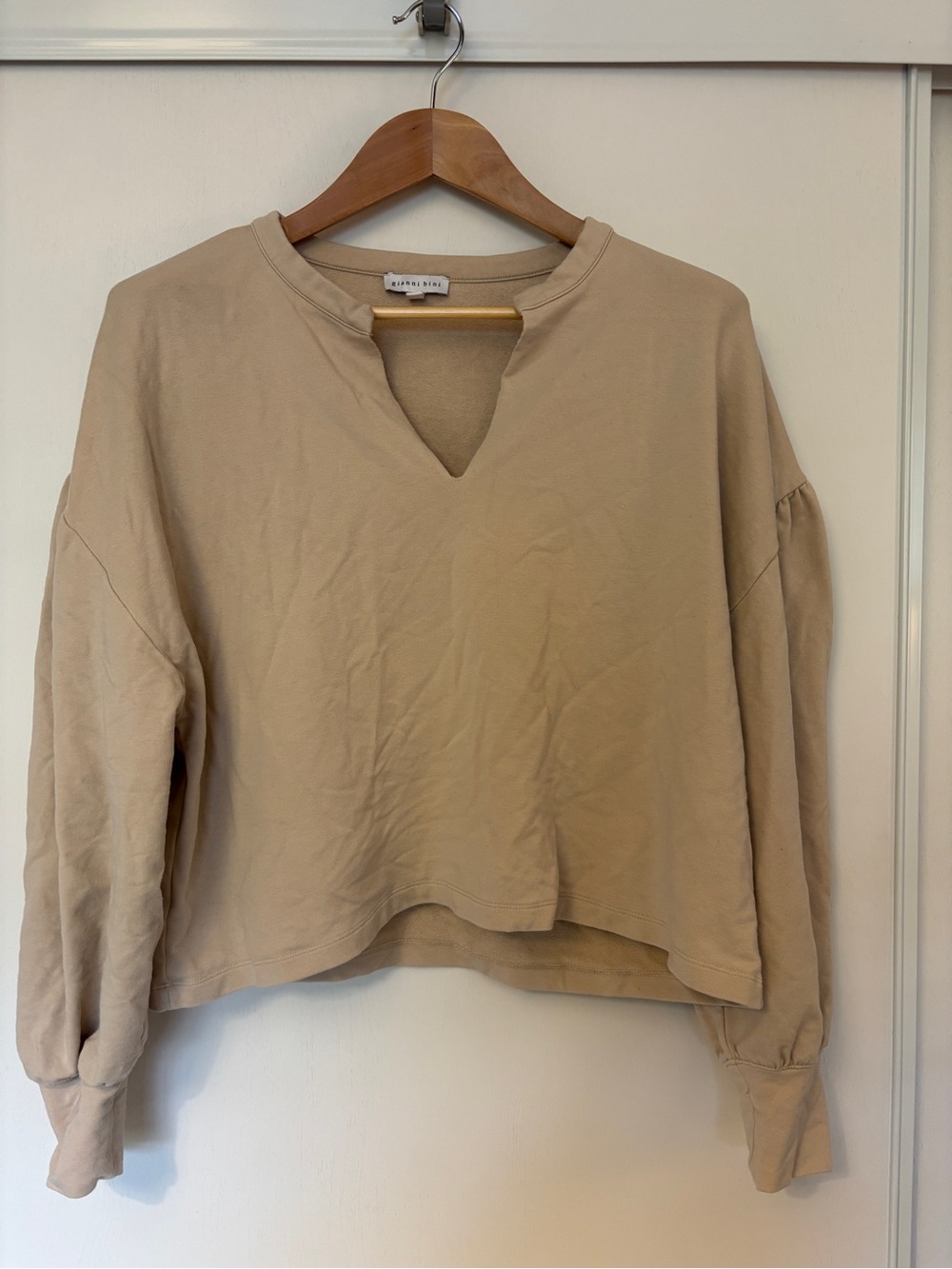 Gianni Bini Sweatshirt Size Large Oversized Athleisure Tan Neutral Soft V Notch